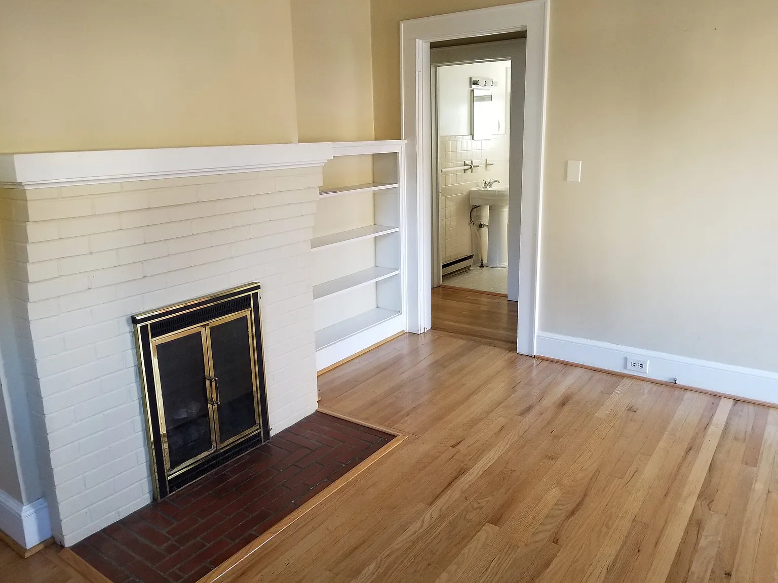2 bed, 1080 sqft, $1,500 — Photo 3