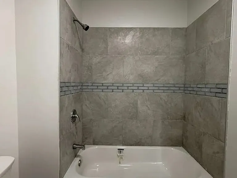 826 S 15th St #RIGHT3 — Photo 4