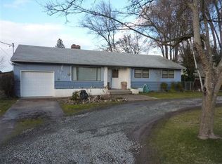 2928 Madrona Ln, Medford, OR 97501