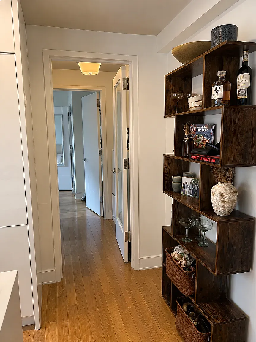 308 West 30th Street — Photo 4