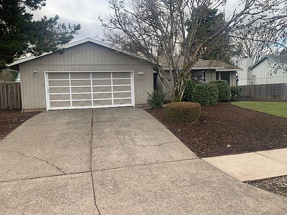 2nd image of 9635 SW Robbins Dr
