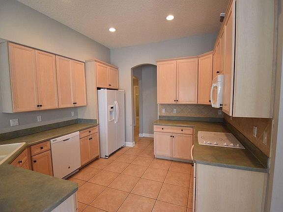 3rd image of 11190 Hendon Dr #1