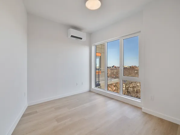 1615 Cedar Street image 4 of 15