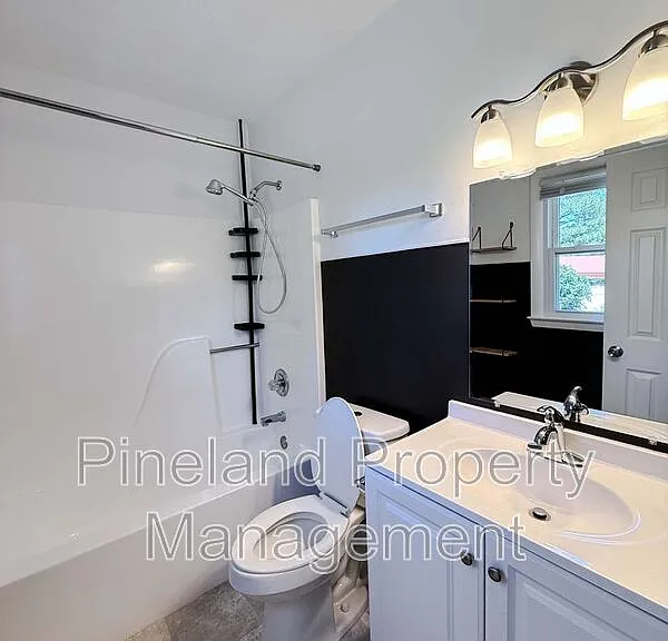 1690 Clairborne Dr — Photo 14