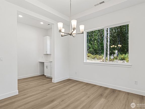 5th image of 10630 134th Drive NE #112
