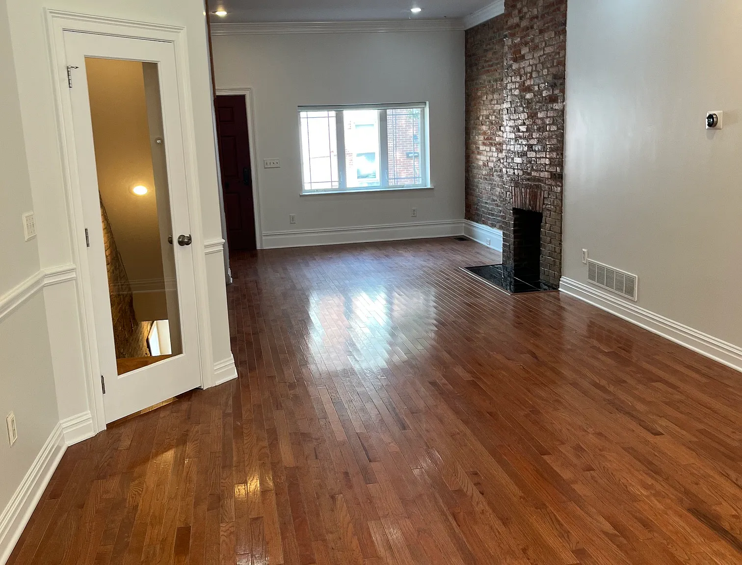 3 bed, $3,900 — Photo 4