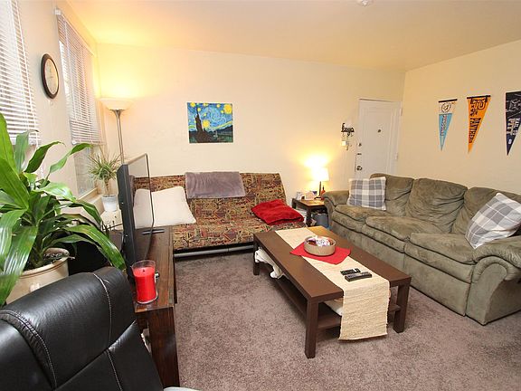 Living Room - 1BR