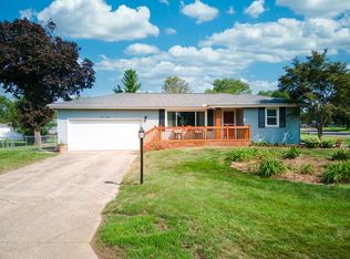 713 Cardinal Dr, Washington, IL 61571