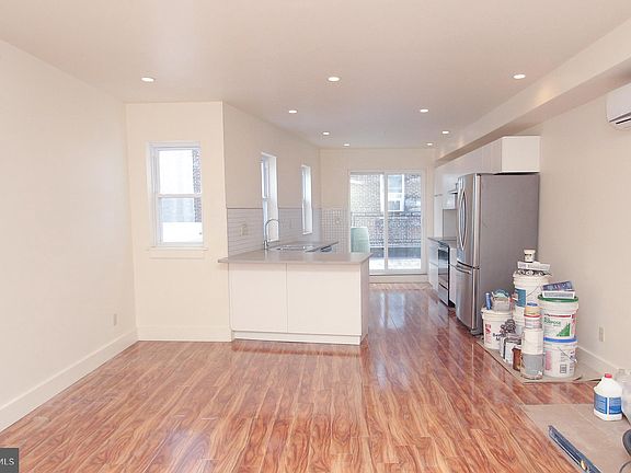 5th image of 2229 Frankford Ave #A