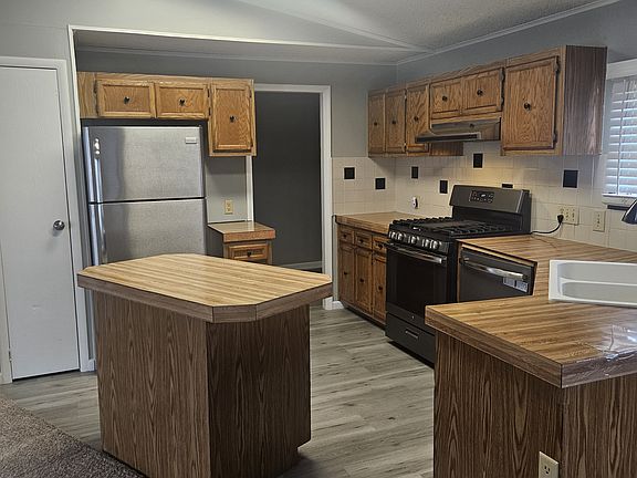 kitchen to mud room