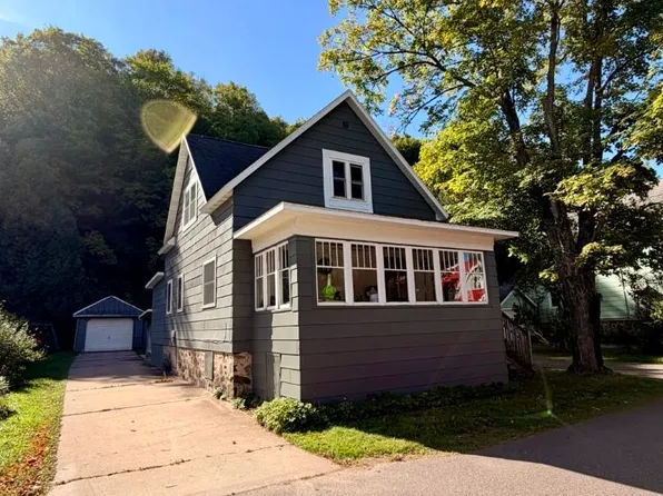 590 Jasper St, Ishpeming, MI 49849