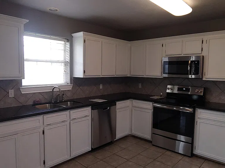8525 Sunflower Ln — Photo 2
