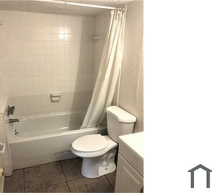 3rd image of 525 N Morgan Ave #3