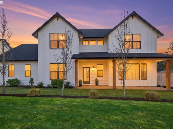 15268 Holcomb Blvd, Oregon City, OR 97045