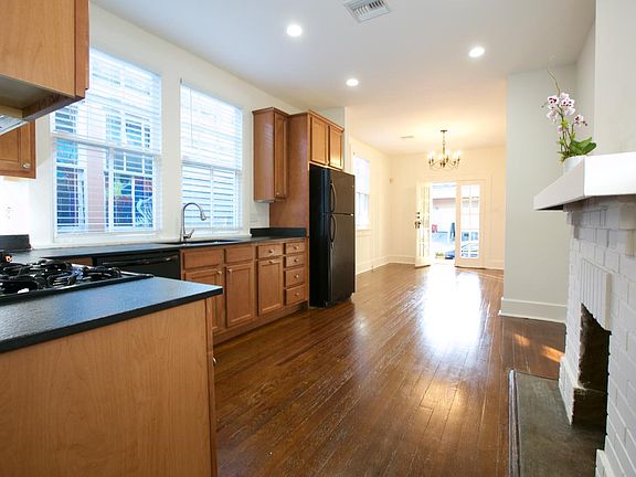 4th image of 813 Leontine St