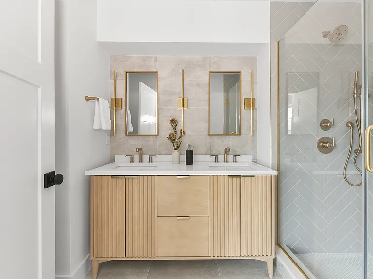 10 Geneva St #6 — Photo 14