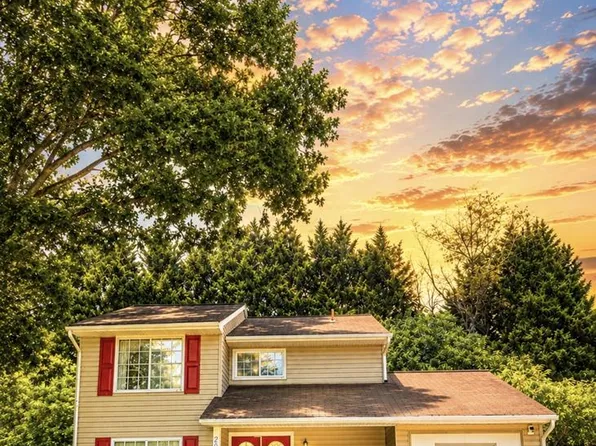 2909 Needlewood Ln, Bowie, MD 20716