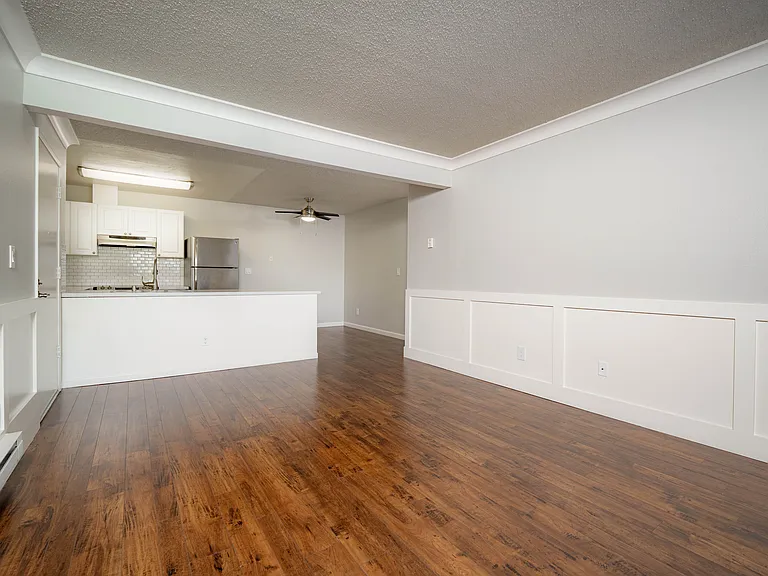 Breakwater 1 Bedroom, Living Room Breakwater 1 Bedroom, Living Room