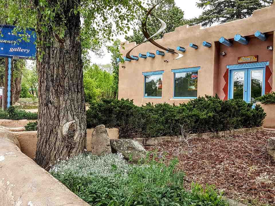 1st image of 303 Paseo Del Pueblo Norte