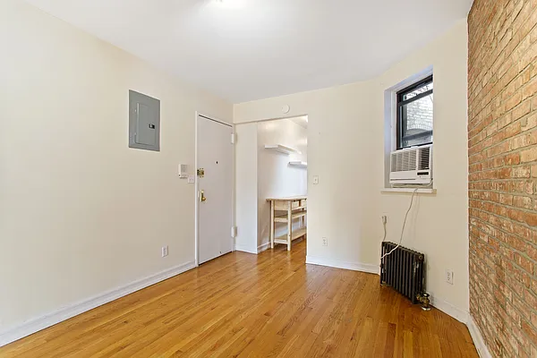 Rented by Cooper & Cooper Real Estate | media 15