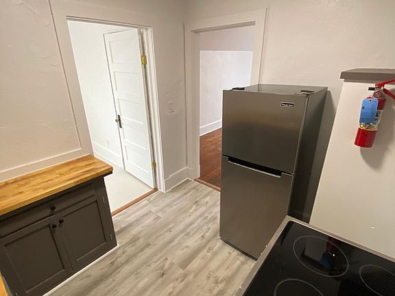 5th image of 422 N Yellowstone St #6