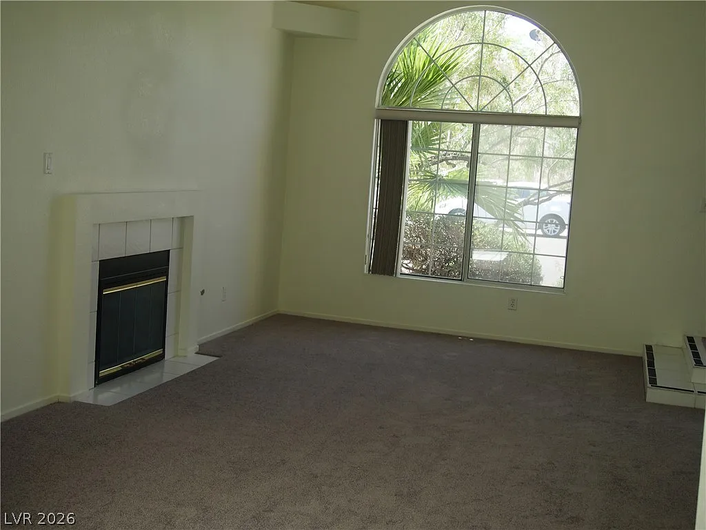 2 bed, 2.5 bath, 1247 sqft, $1,625 — Photo 3