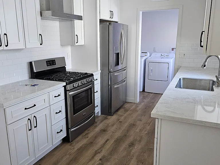 21329 Jaffrey Ave — Photo 5