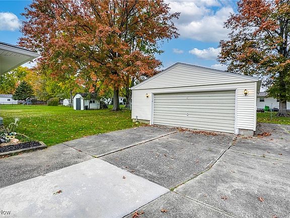 4th image of 2243 E Gilwood Dr