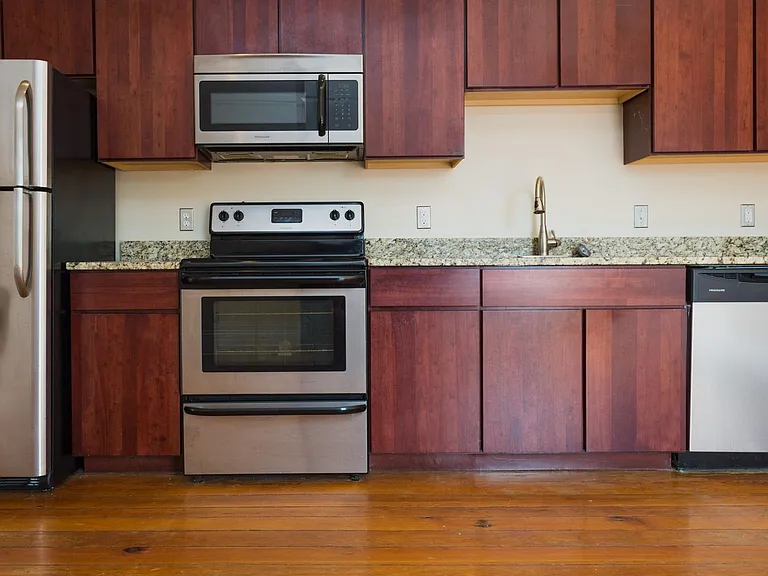 20 W Marshall St #2 — Photo 15