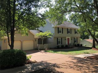 12880 Whitehorse Ln, Saint Louis, MO 63131