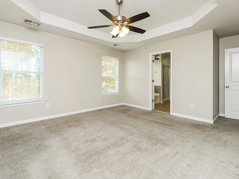 340 Darbys Run Ct — Photo 12