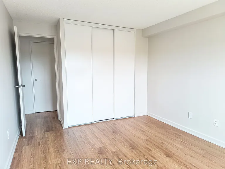 981 Gulf Pl #503 — Photo 6