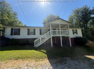 1700 Crawley Creek Rd, Chapmanville, WV 25508