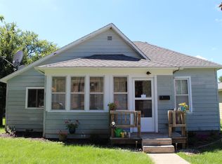 405 S 6th St, Mapleton, IA 51034