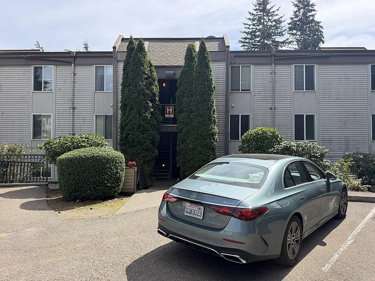 14605 NE 34th St #H22-1 — Photo 17