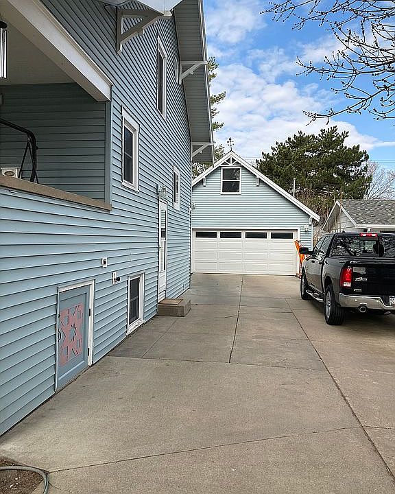 1st image of 218 S Vine St