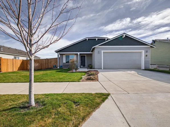 1225 NW Willow Parkway Rd, Madras, OR 97741