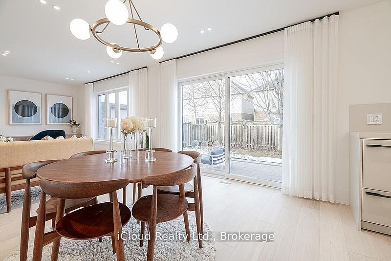 Burlington House for rent - 5 Bedrooms — photo 17