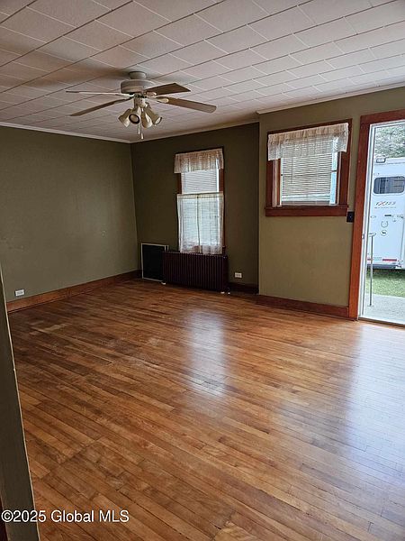4th image of 1226 Middle Road