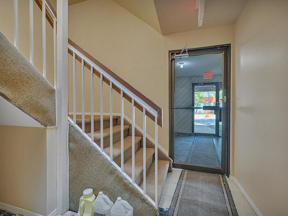 5th image of 7915 112th Ave NW #201
