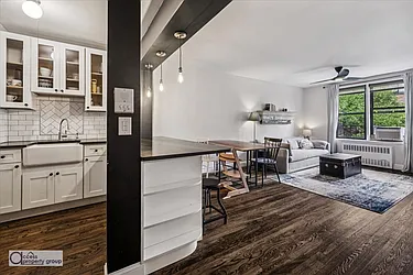 70 Park Terrace East