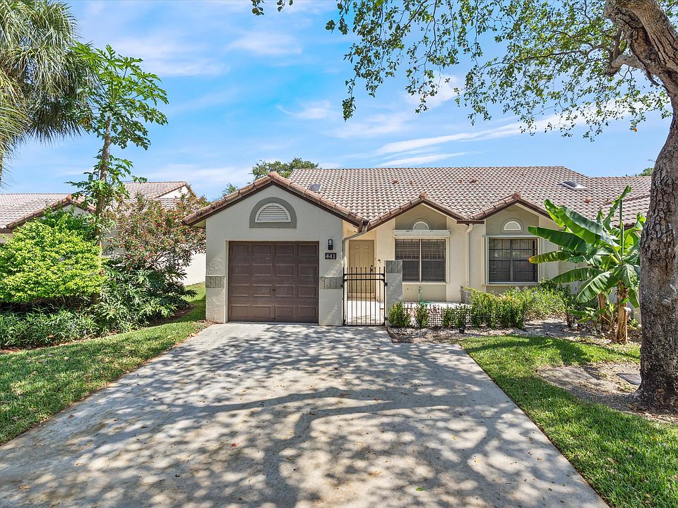 1st image of 441 Ashwood Pl