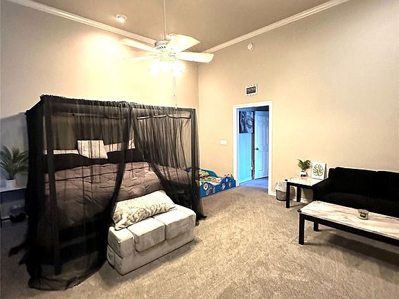 5th image of 239 Woodview Ln