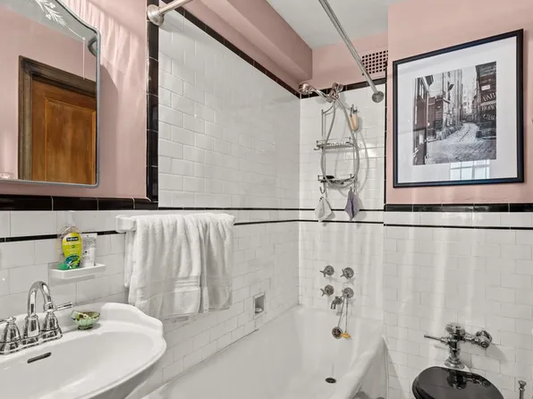 81 Irving Place 10D image 6 of 7