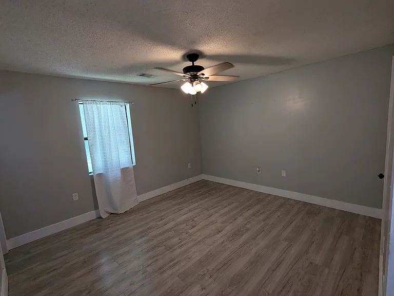 600 Thornwood Way — Photo 9