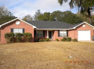 404 Yancey Ct, Hinesville, GA 31313
