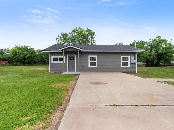 2140 County Road 235, Alvin, TX 77511