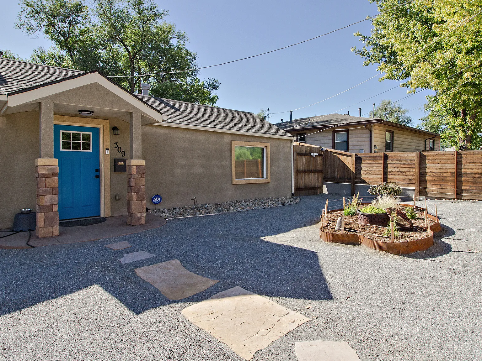 3 bed, 1389 sqft, $2,800 — Photo 2