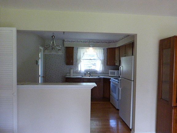 4th image of 24059 N Shagbark Dr