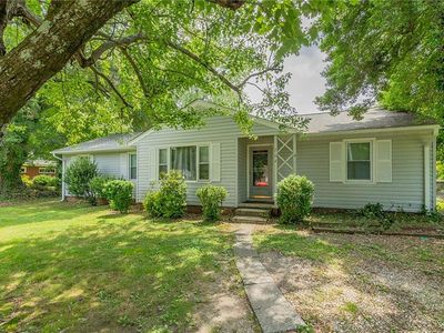 704 Summit Rd, High Point, NC, 27265